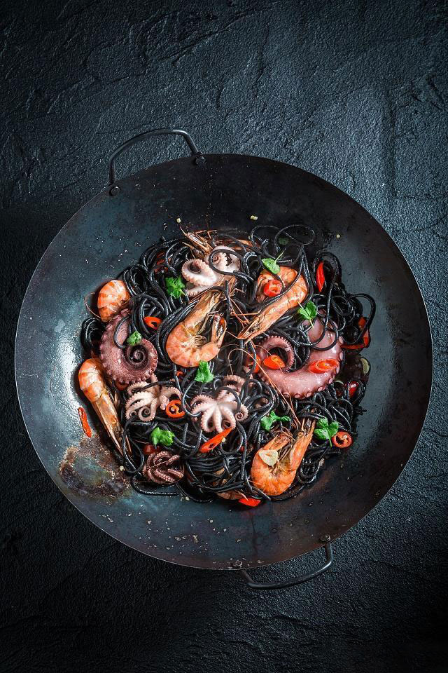 八爪魚哪個部位不能吃？網紅吃八爪魚為什么要爆頭？